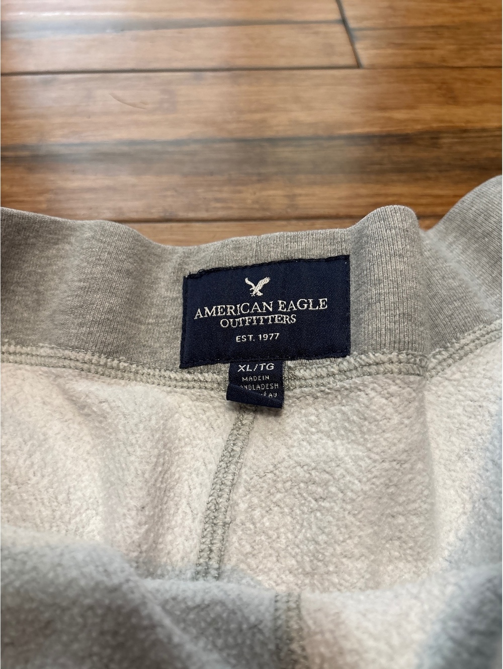 American Eagle Gray Sweat Shorts Men’s with Drawstring Waist, Size XL - Picture 4 of 6